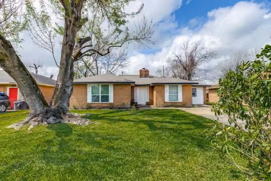 Photo 3 of 803 Knob Hollow Street, Channelview, TX