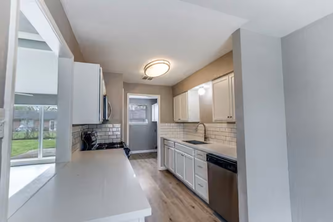 Photo 6 of 803 Knob Hollow Street, Channelview, TX