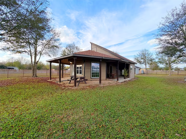 Photo of 369 County Road 3556 Road, Cleveland, TX 77327