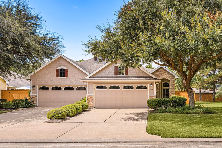 Photo 2 of 5306 Greenbrae Lane, Katy, TX