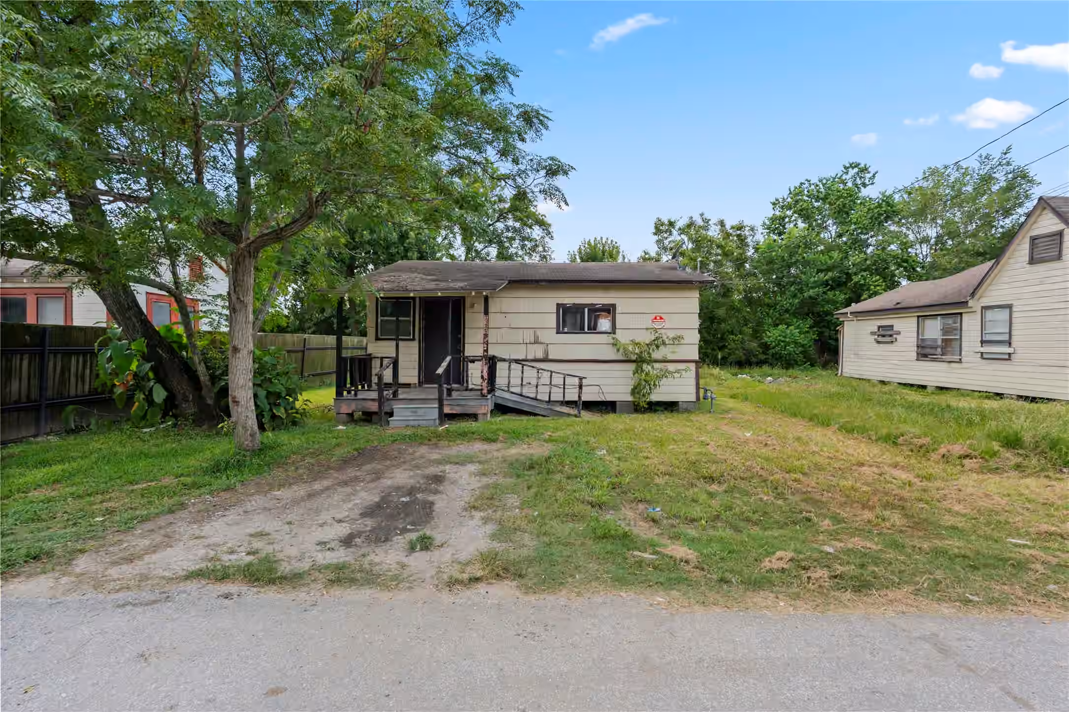 Photo of 7335 Parkes Street, Houston, TX