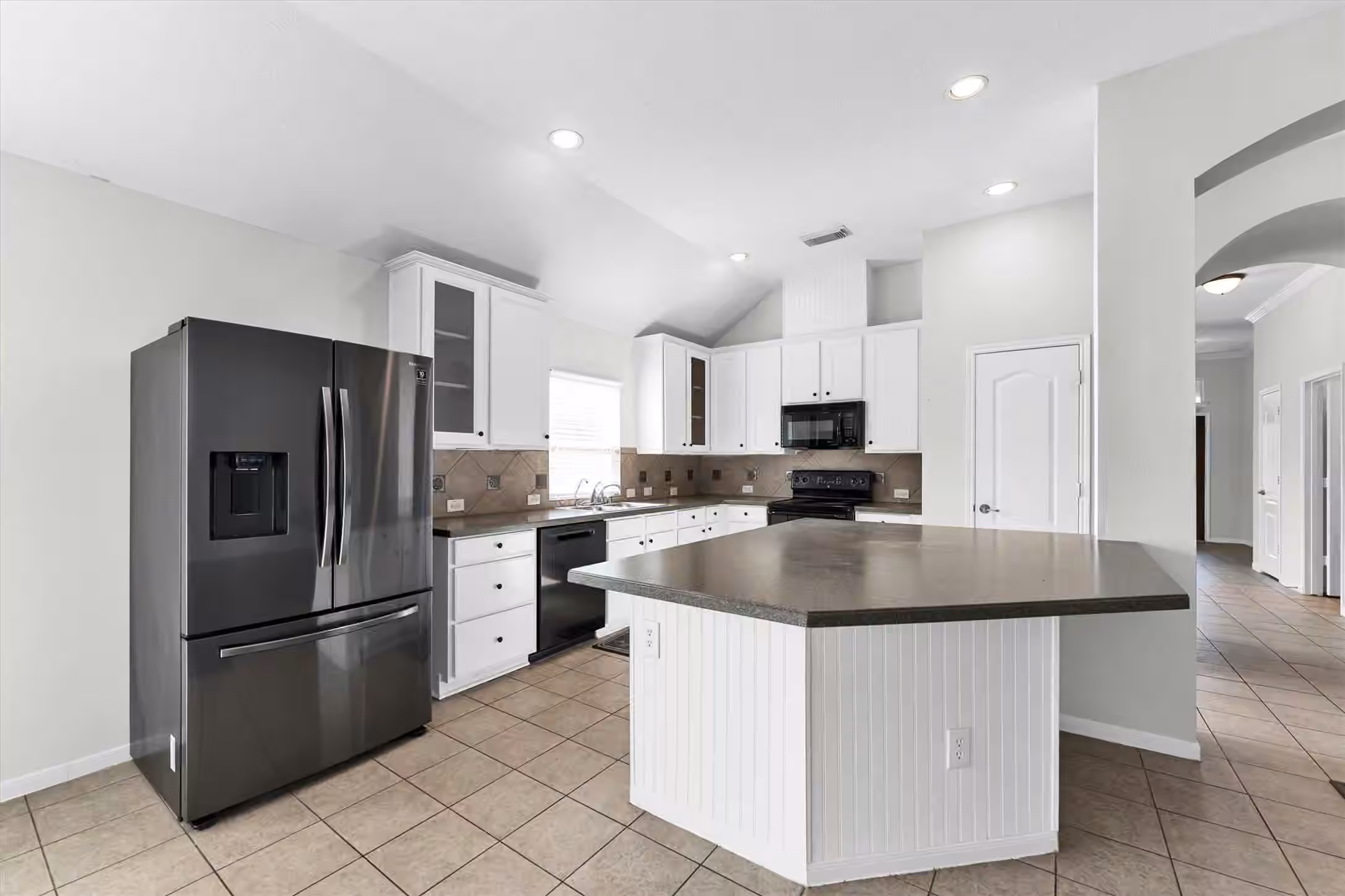Photo 7 of 12702 Portales Pointe Lane, Tomball, TX