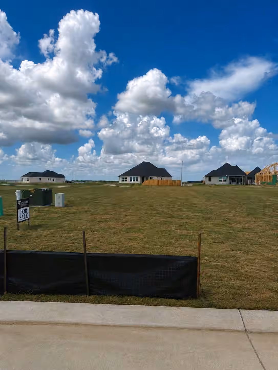 Photo 5 of 4617 Harrington Gate Drive, Texas City, TX