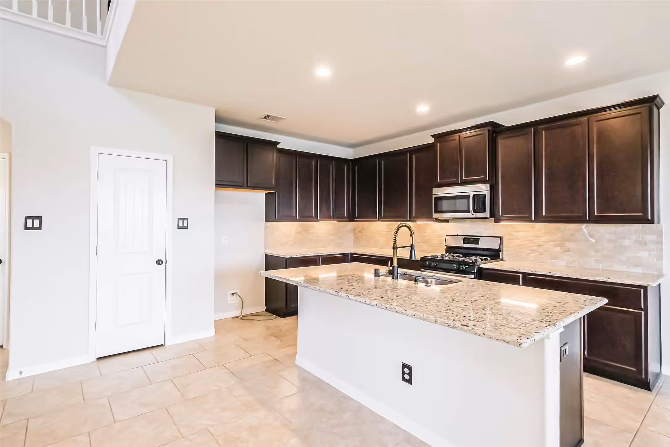 Photo 4 of 1242 Willow Plains Lane Lane N, Rosenberg, TX
