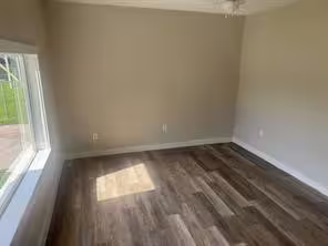 Photo 3 of 702 E Park Street, Sugar Land, TX