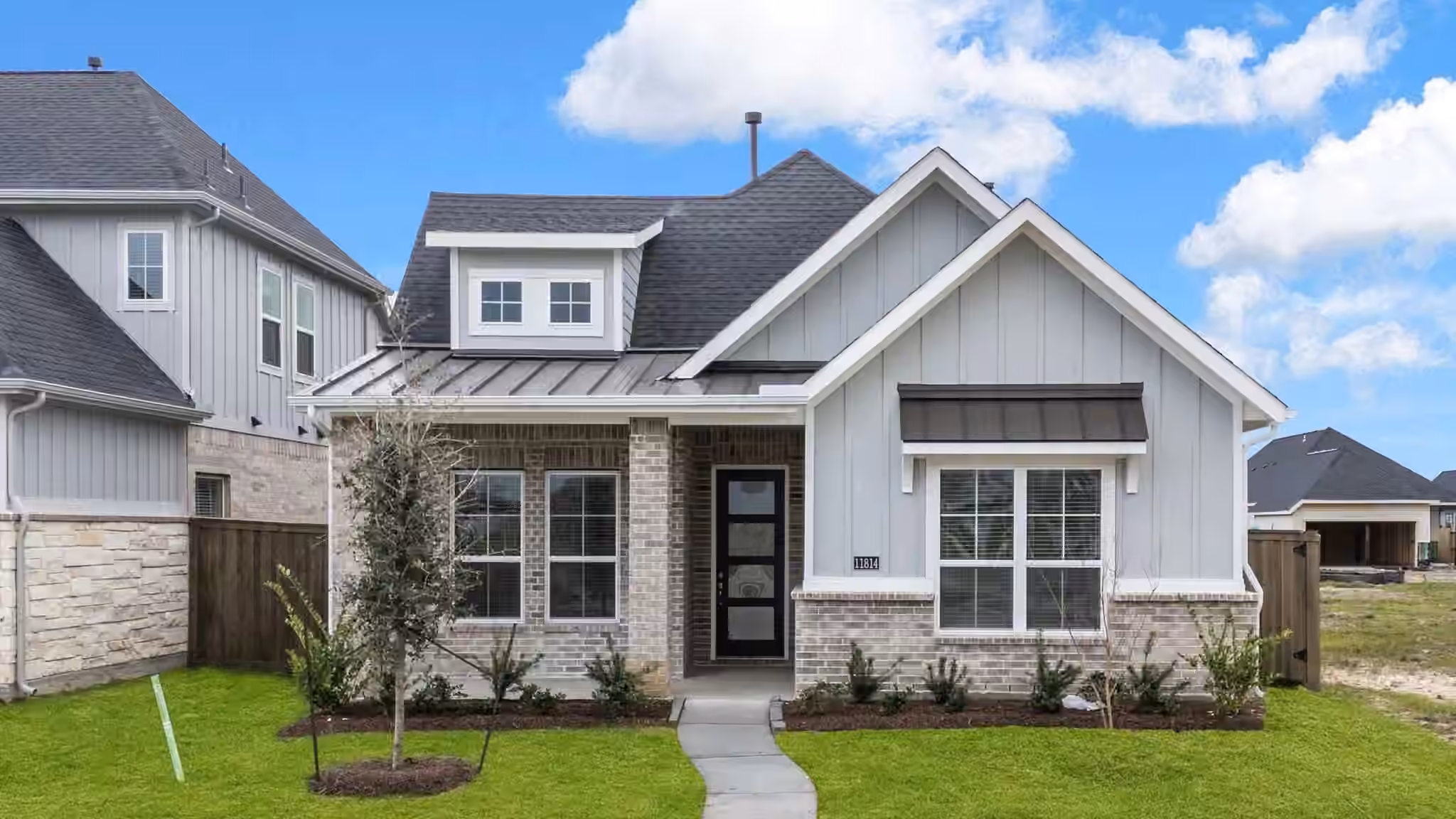 Photo of 11820 South Pavillion Drive, Mont Belvieu, TX 77523