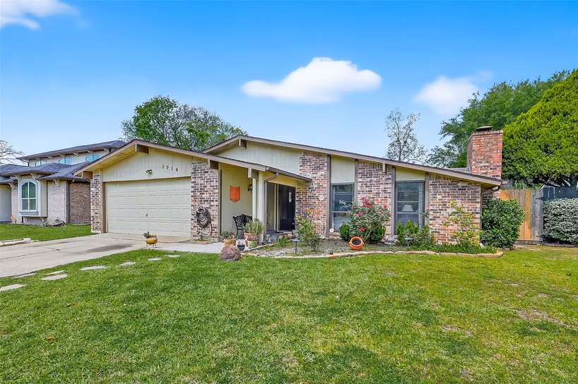 Photo 3 of 3914 Coltwood Drive, Spring, TX
