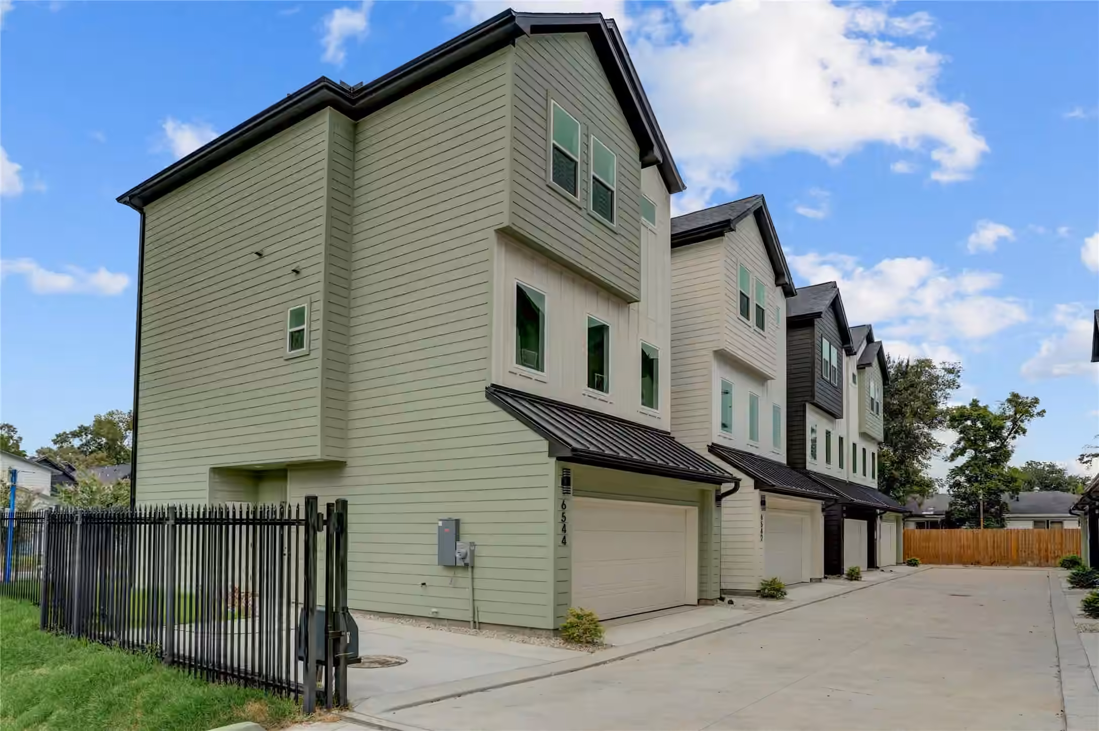 Photo 3 of 6534 Goldspier Street, Houston, TX