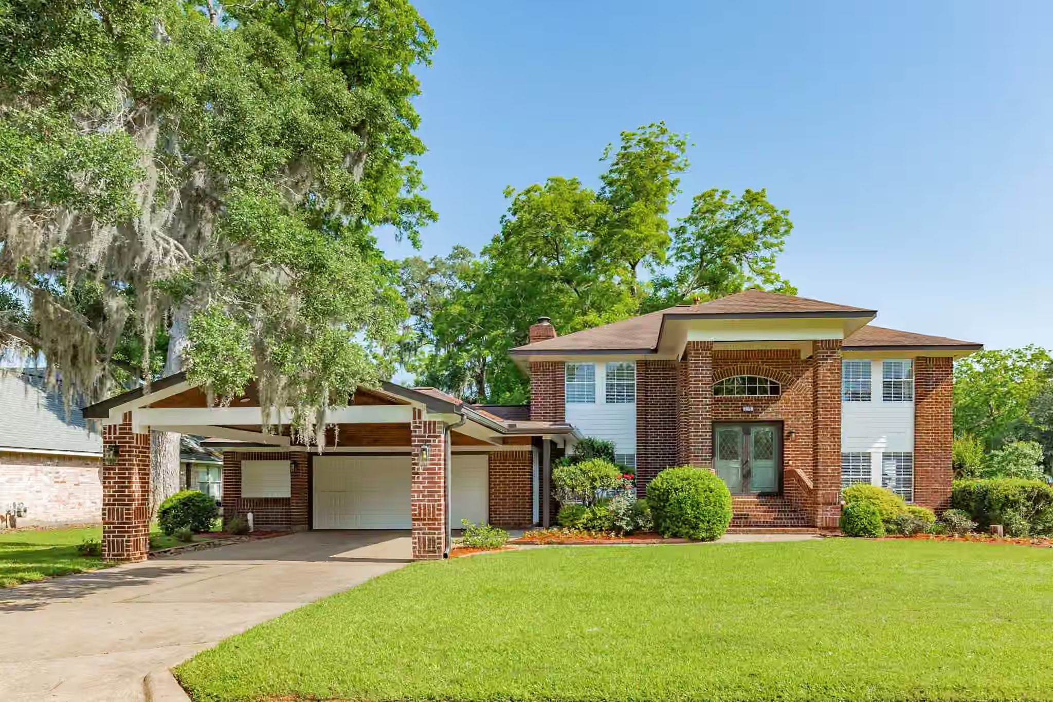 Photo of 320 N Amherst Drive, West Columbia, TX
