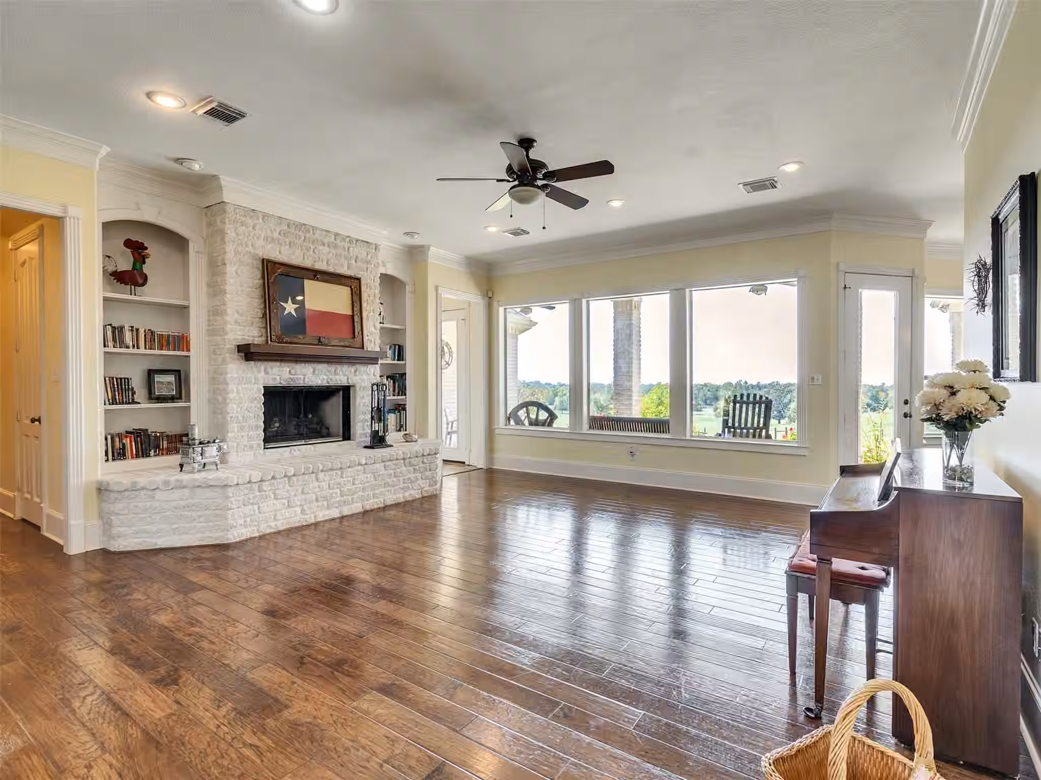 Photo 6 of 9265 Wren Lane, Bellville, TX