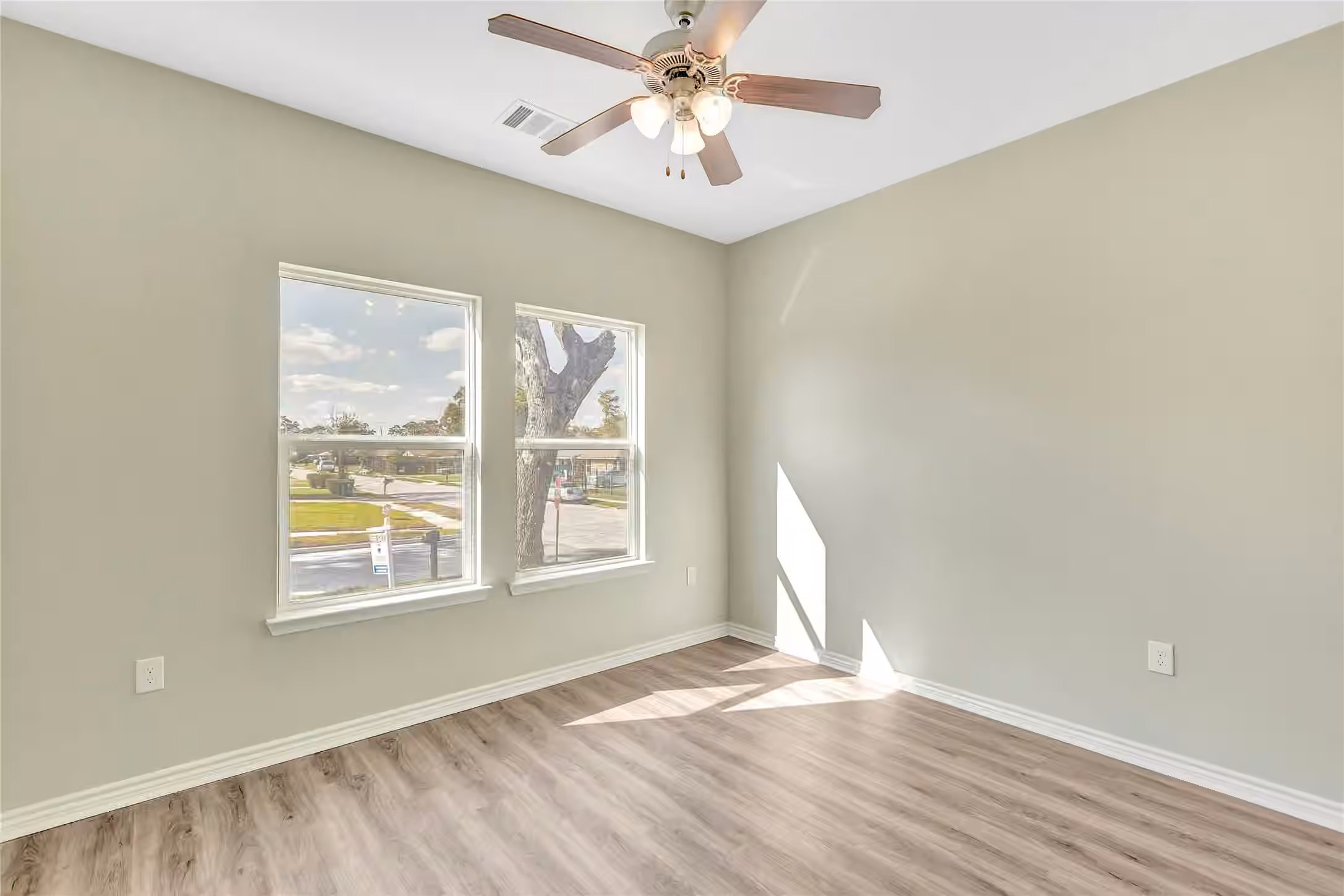 Photo 3 of 8618 Banting Street, Houston, TX