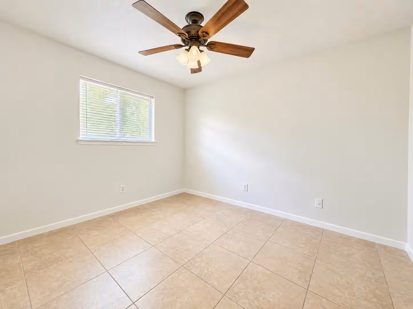 Photo 6 of 16347 Villaret Drive, Houston, TX