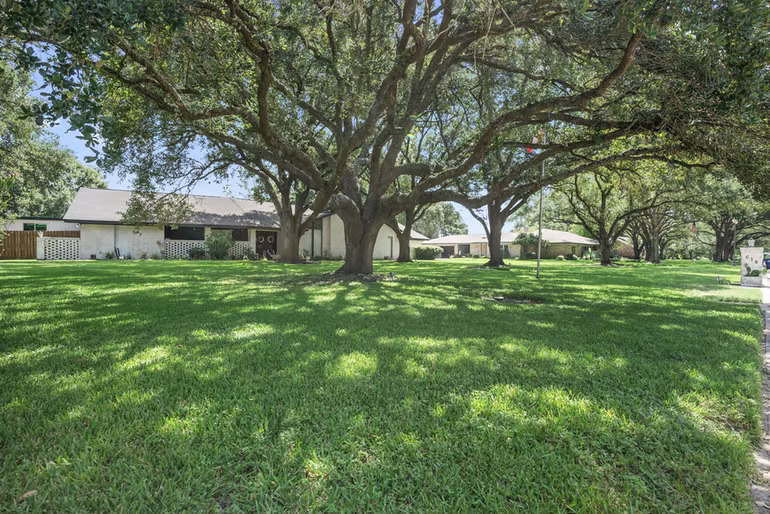 Photo 3 of 618 Melody Lane, Eagle Lake, TX