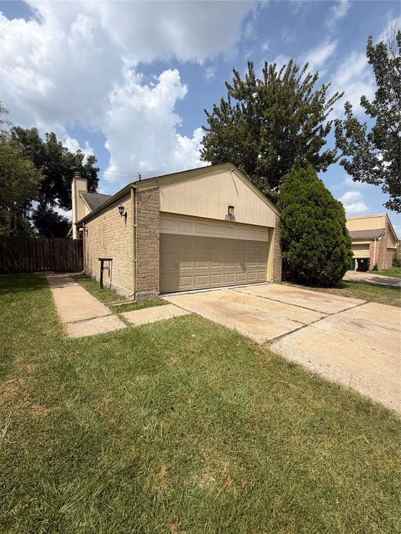 Photo of 13310 Robinglen Drive, Houston, TX 77083