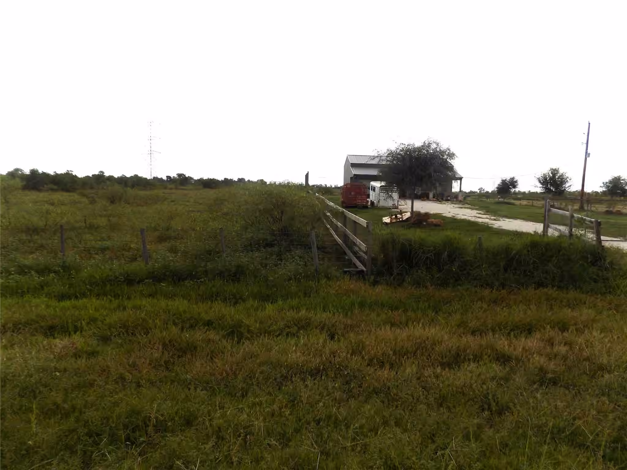 Photo 7 of 4726 County Road 45, Angleton, TX