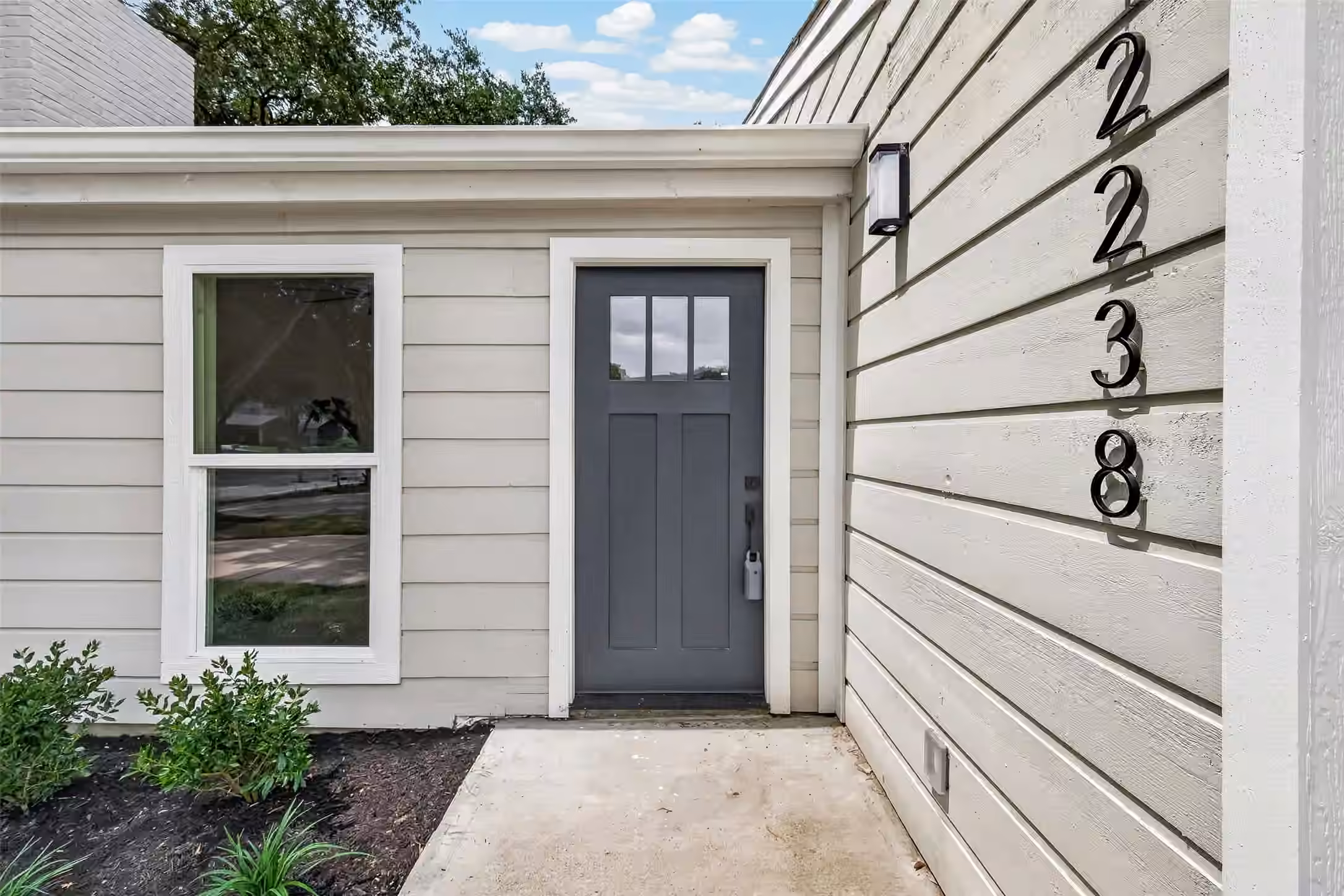 Photo 4 of 12238 Briar Forest Drive, Houston, TX