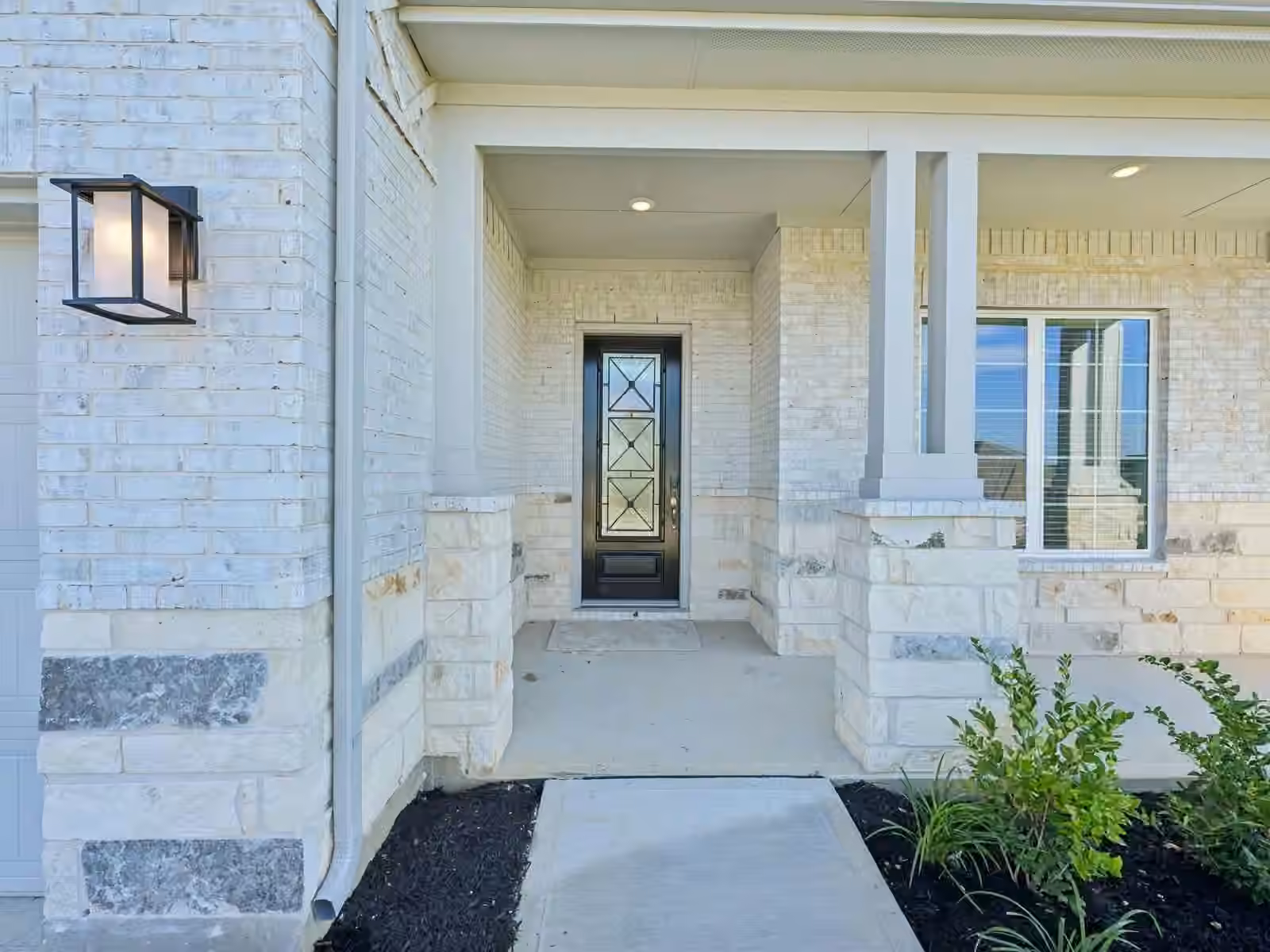 Photo 3 of 17825 Stone Terrace Lane, Montgomery, TX