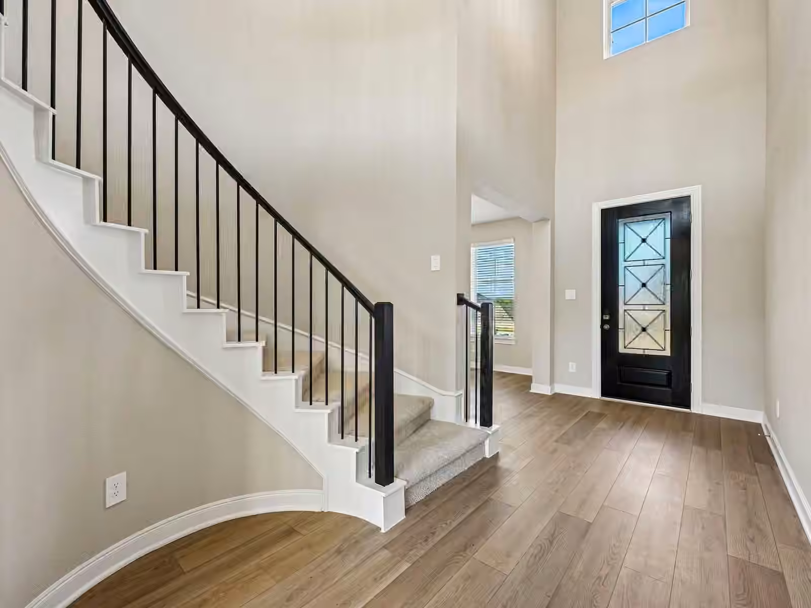 Photo 4 of 17825 Stone Terrace Lane, Montgomery, TX