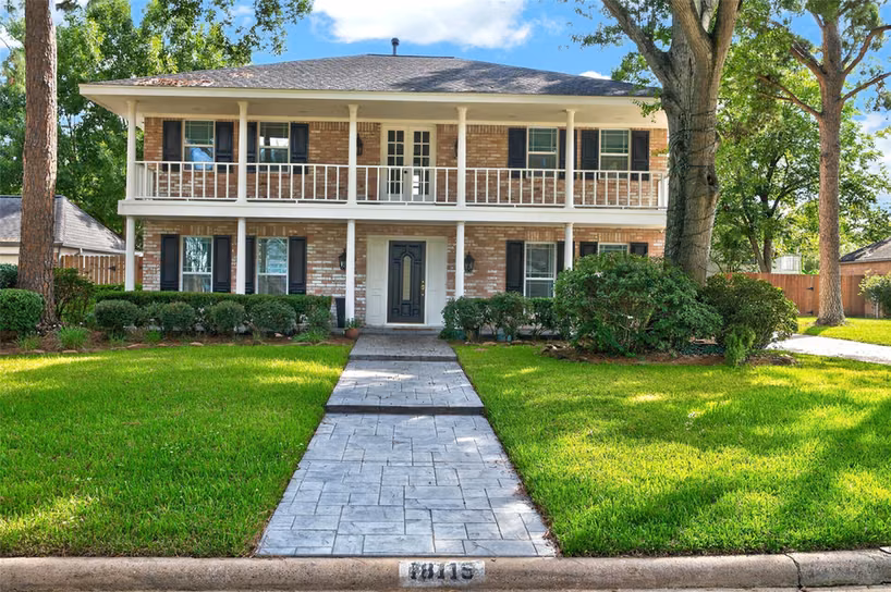 Photo of 18115 Longcliffe Drive, Houston, TX