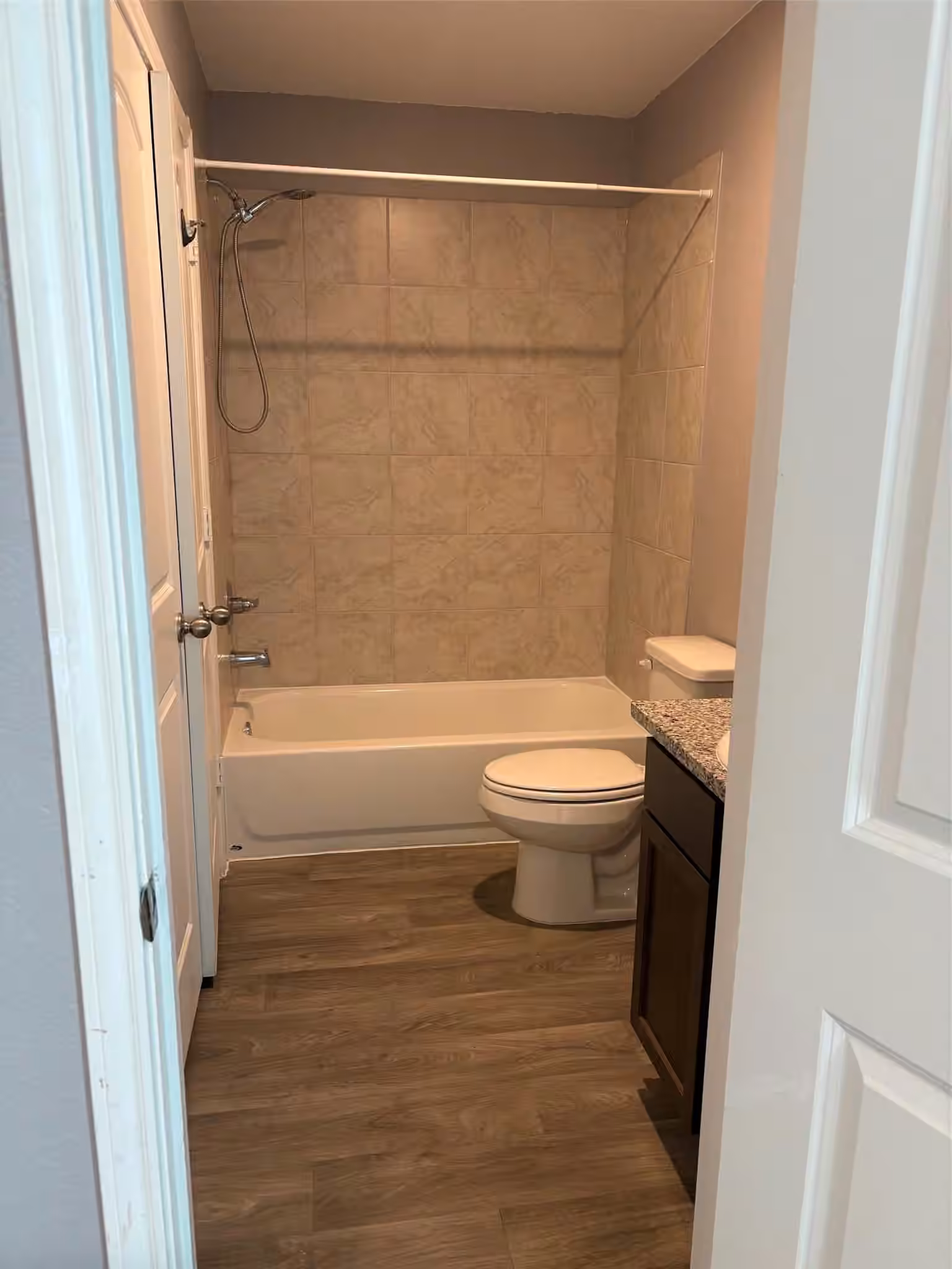 Photo 5 of 9822 Emerald Stone Way, Conroe, TX