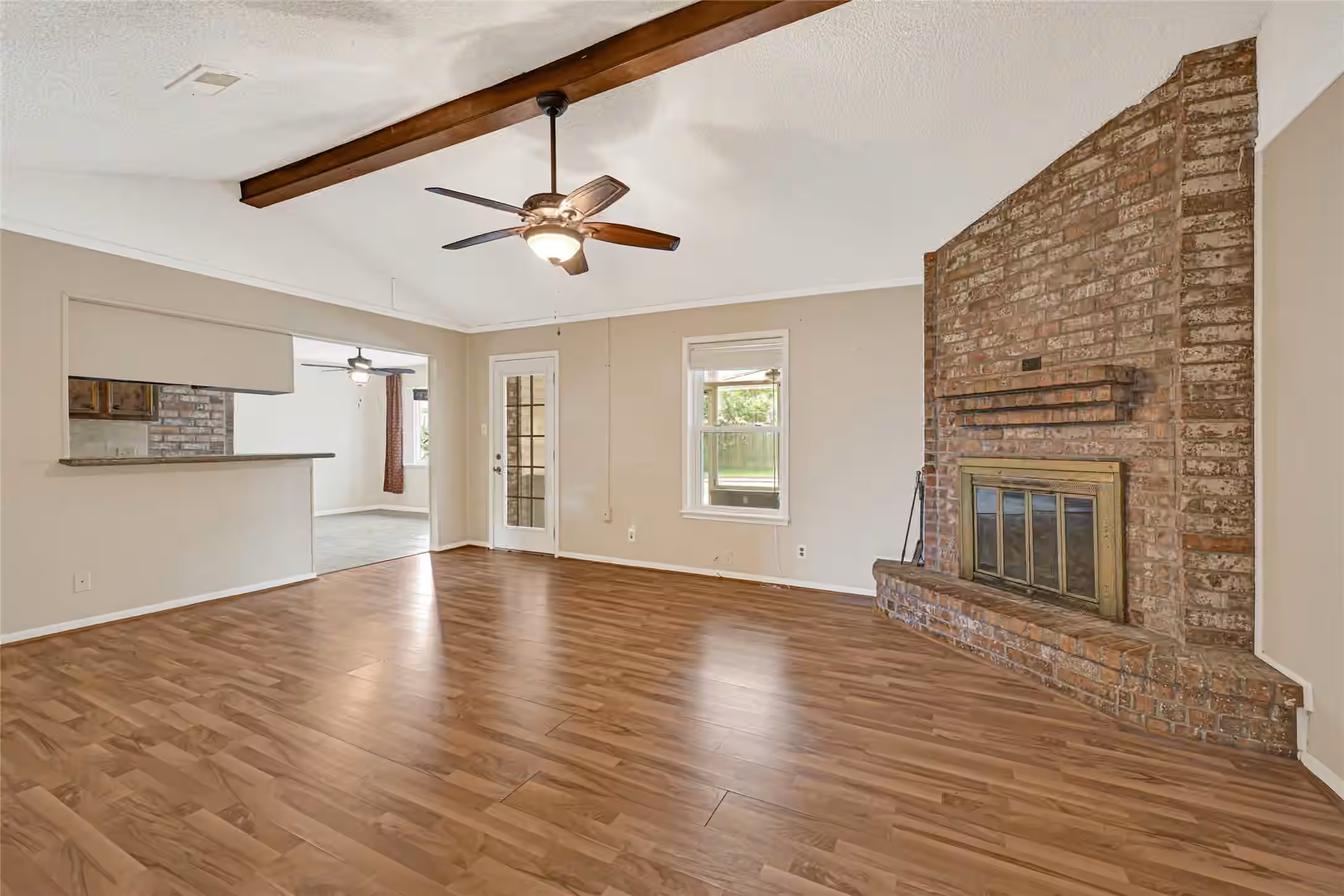 Photo 6 of 10010 Lost Pine Drive, Baytown, TX