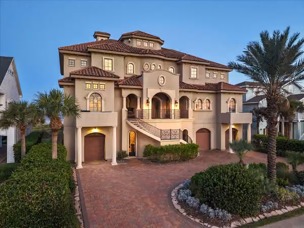 Photo of 19615 Shores Drive, Galveston, TX 77554