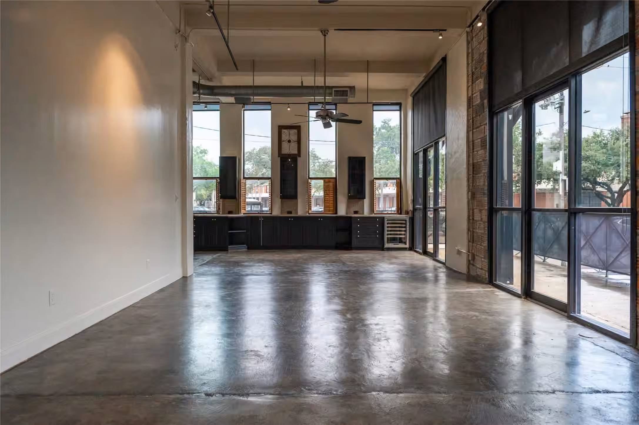 Photo of 915 N San Jacinto Street 1ab, Houston, TX 77002