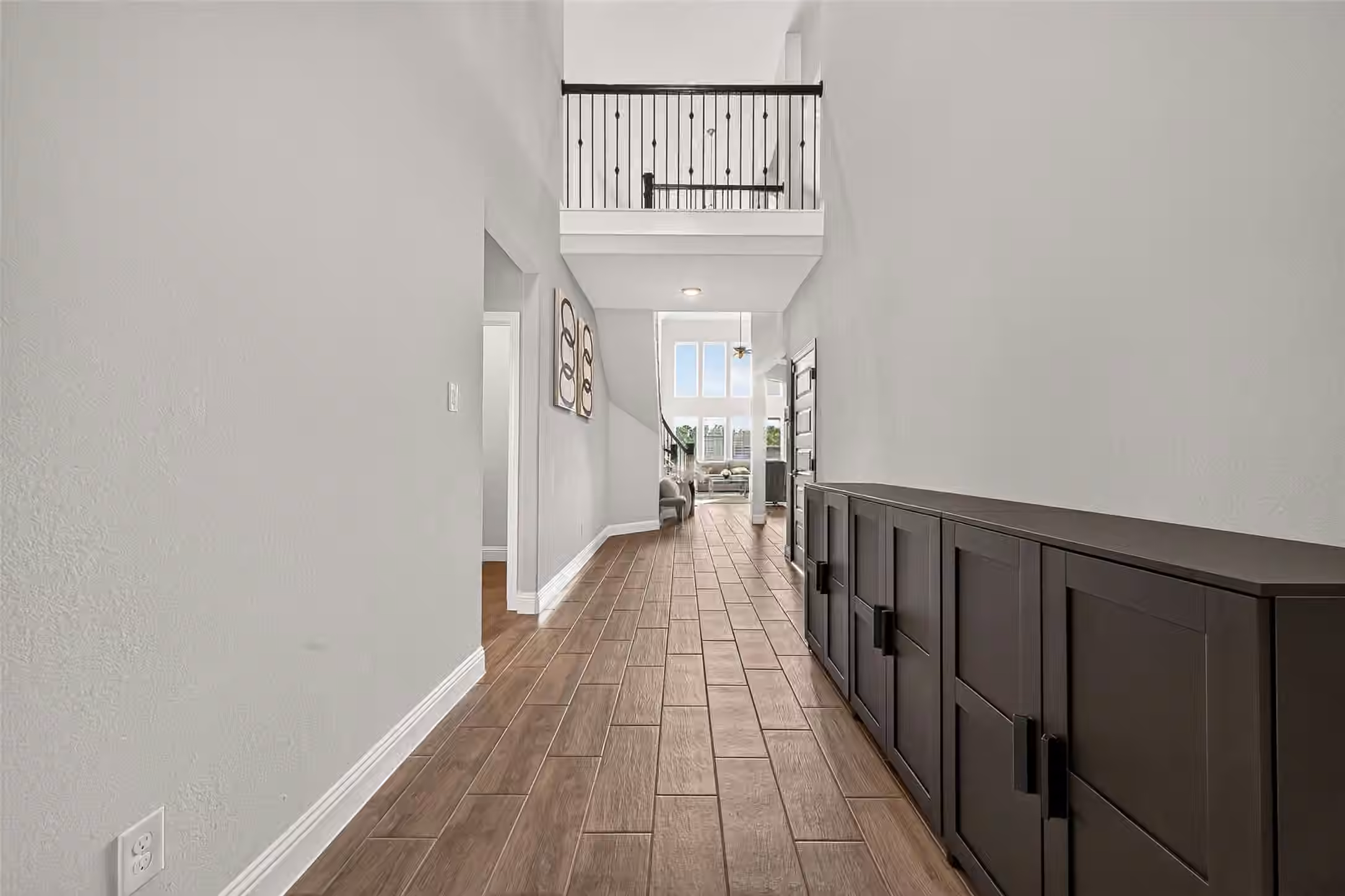 Photo 5 of 1615 Rosedale Drive, Missouri City, TX