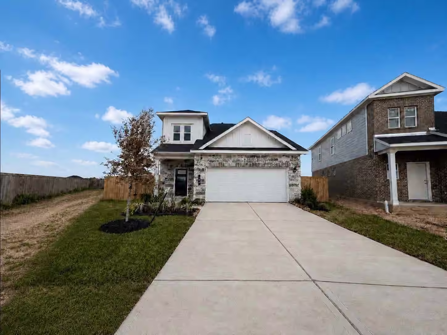 Photo 2 of 409 Stone Placa Trail, Brookshire, TX