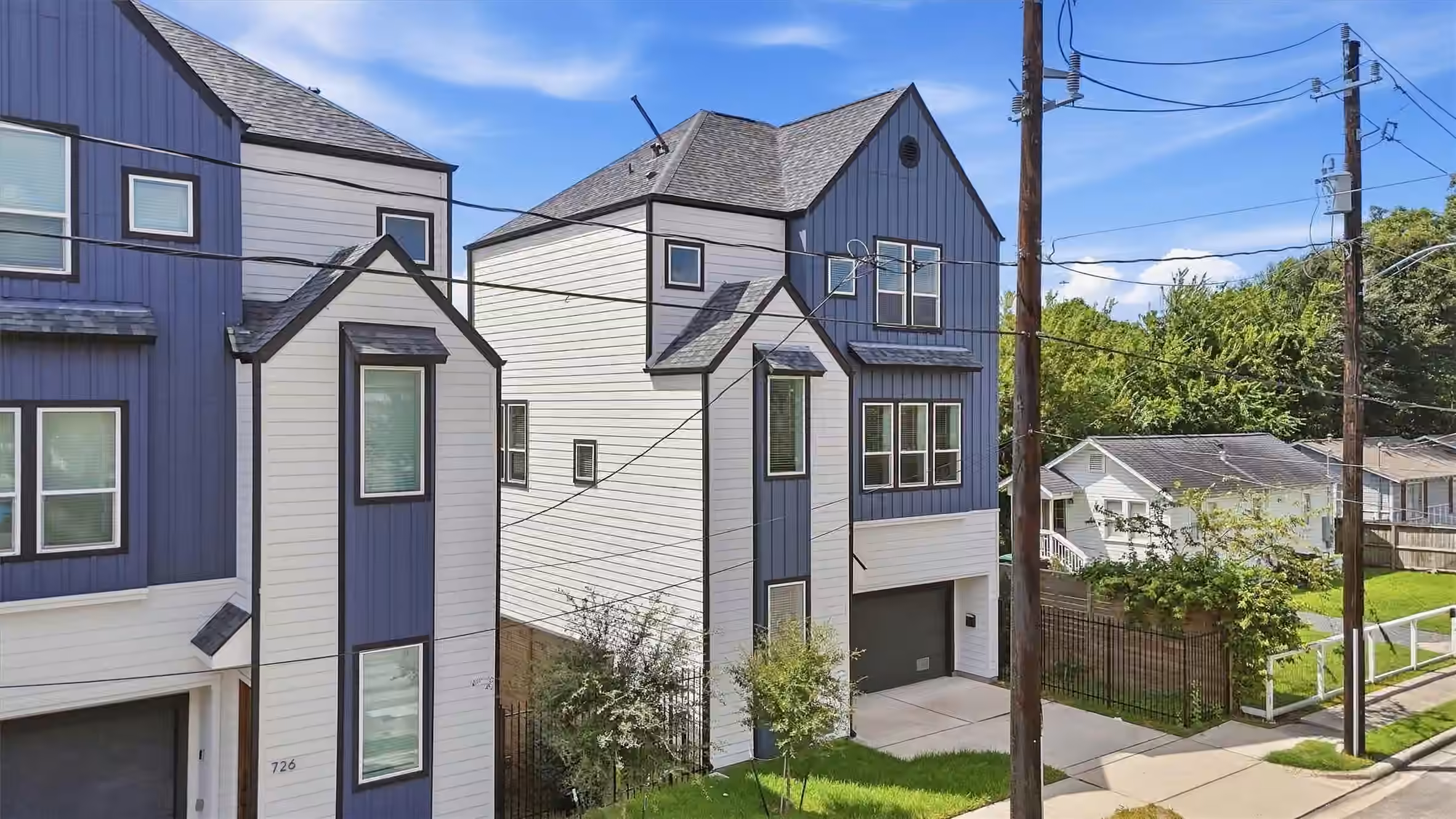 Photo 4 of 724 E 33rd Street, Houston, TX