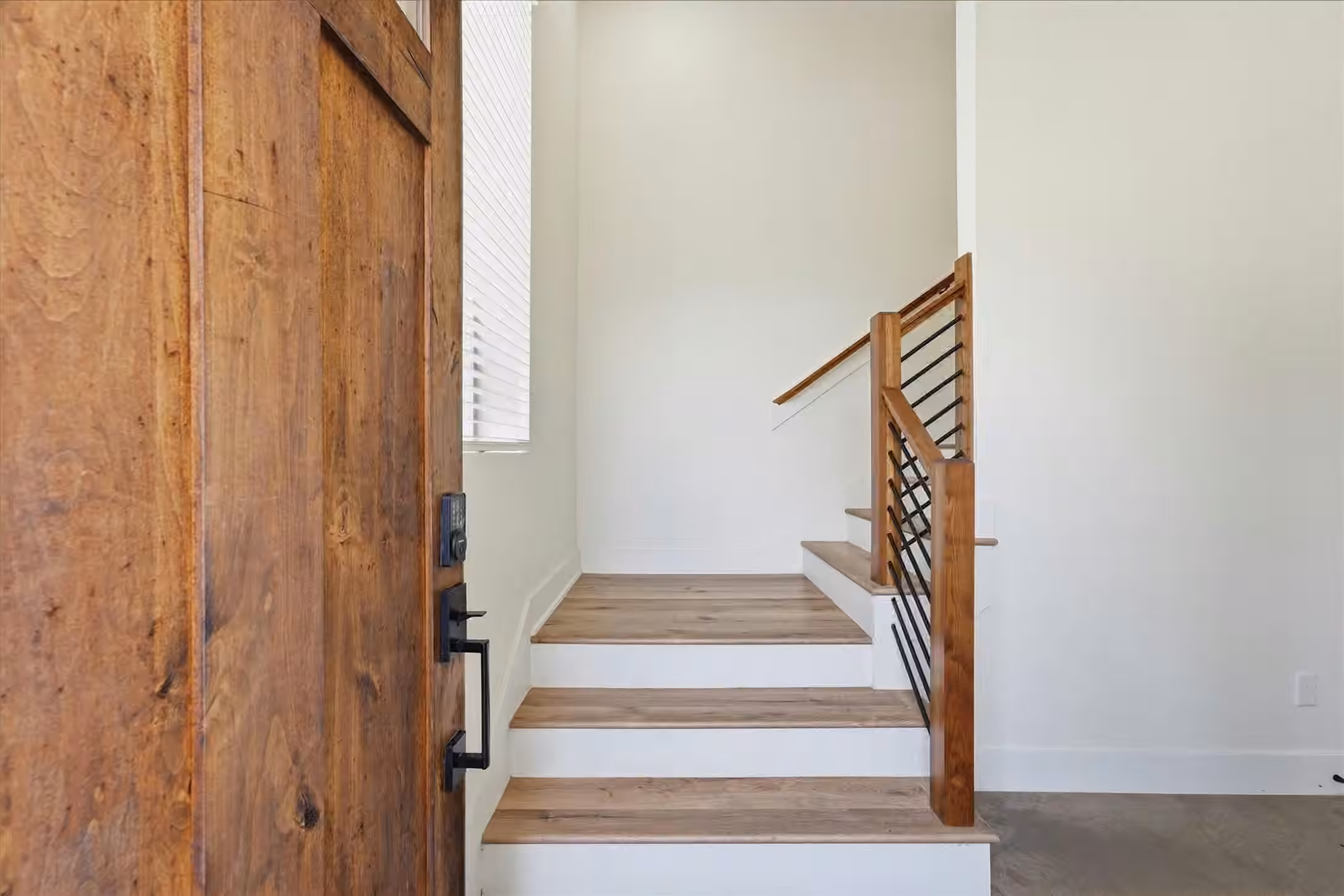 Photo 5 of 724 E 33rd Street, Houston, TX