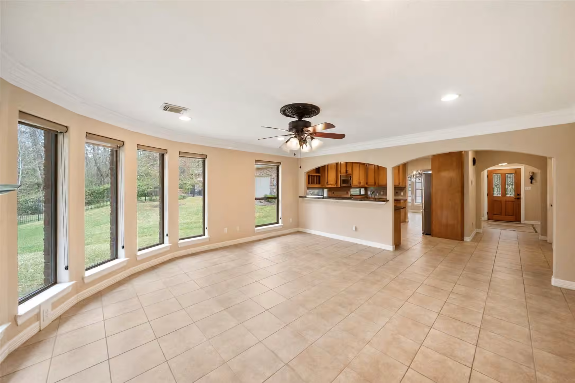 Photo 4 of 901 Longmire Road 28, Conroe, TX