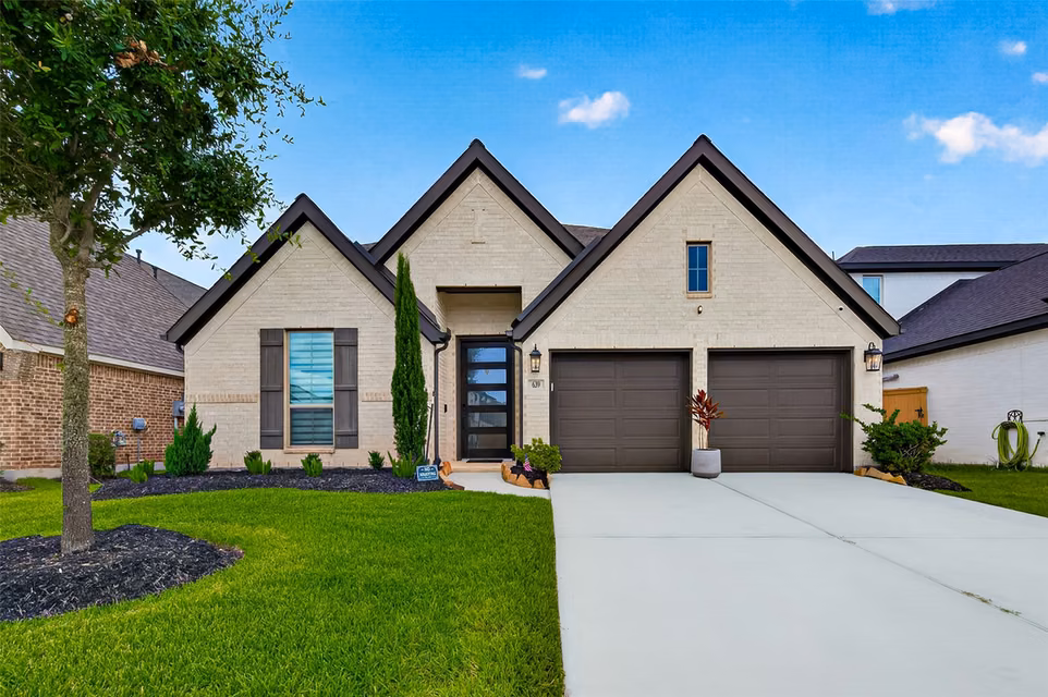 Photo of 639 Malibu Pines Drive, Katy, TX 77493