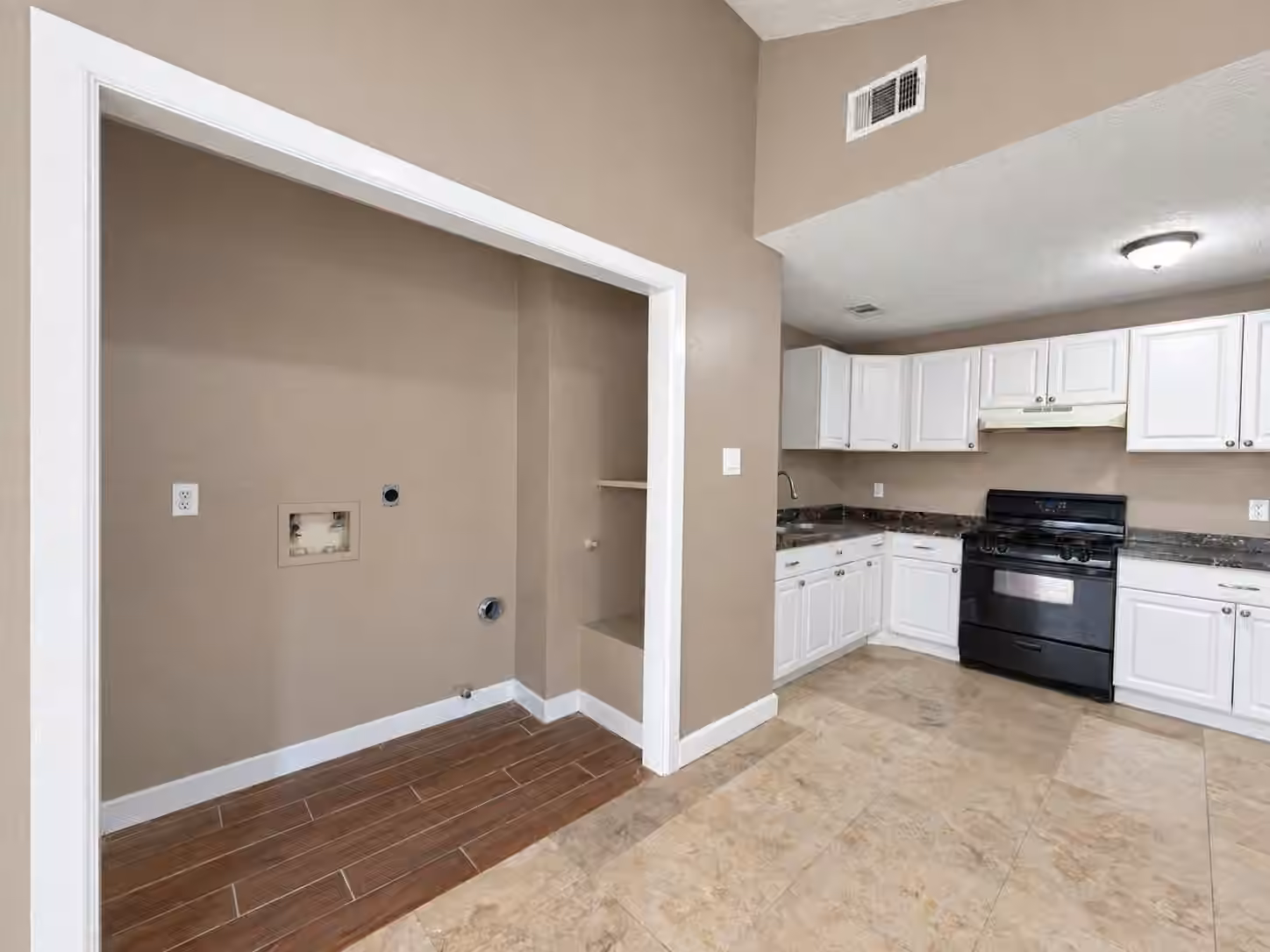 Photo 7 of 2026 Greencourt Drive, Missouri City, TX