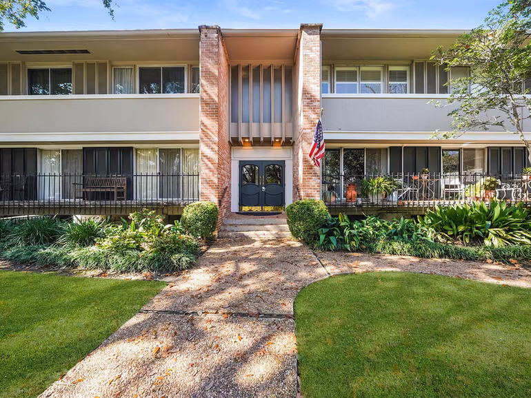 Photo of 656 S Ripple Creek Drive 656, Houston, TX