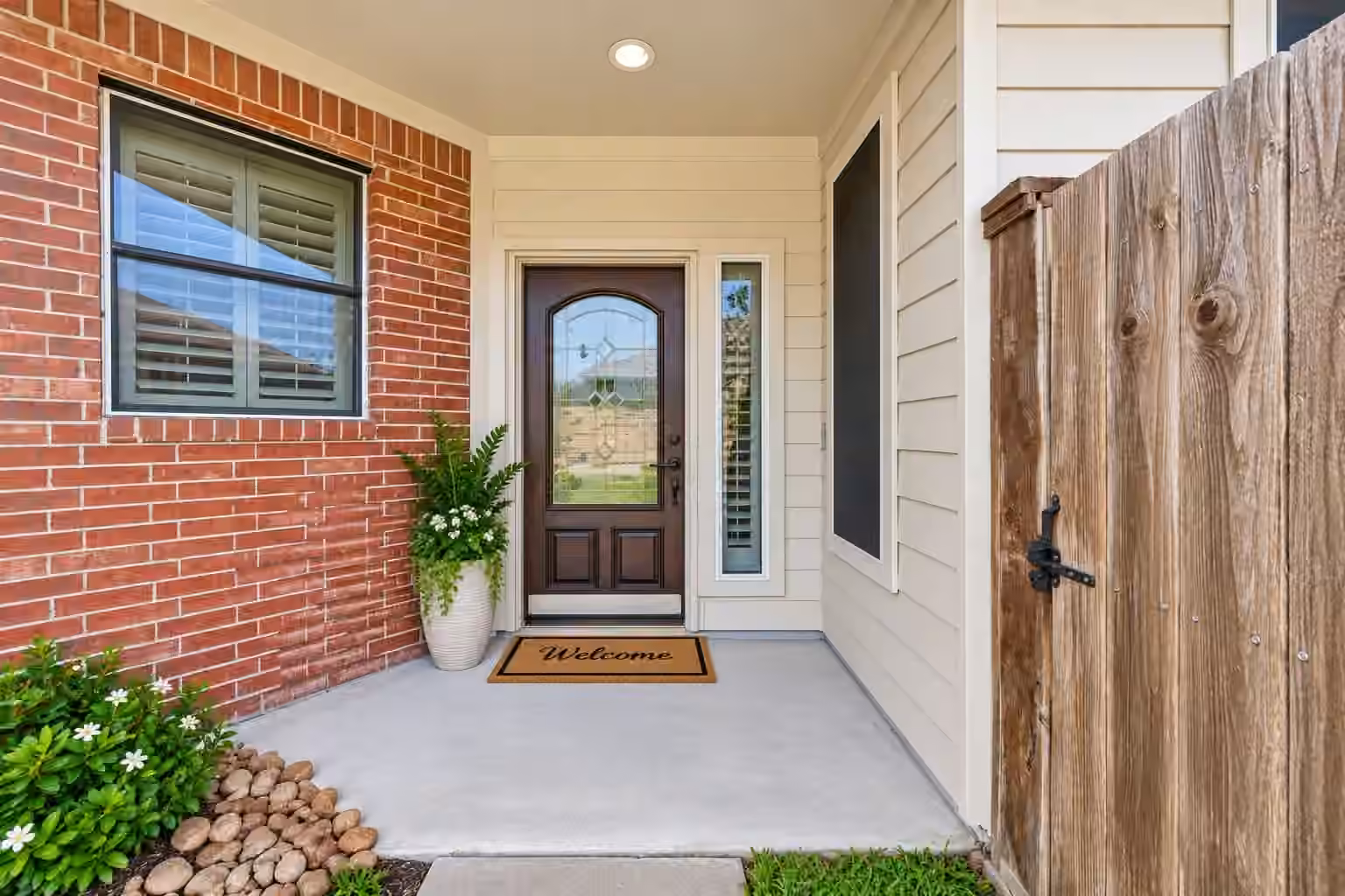 Photo 3 of 1407 Capri Place Lane, Pearland, TX