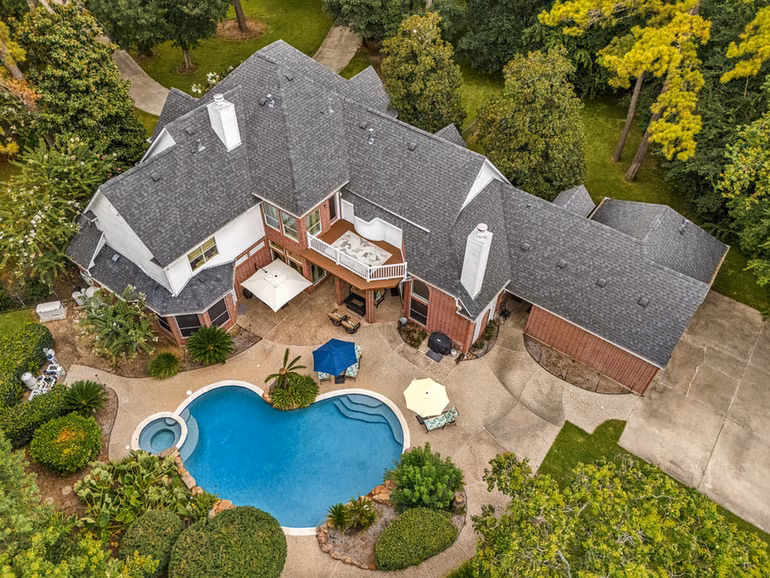 Photo 3 of 17511 Hawkin Lane, Tomball, TX