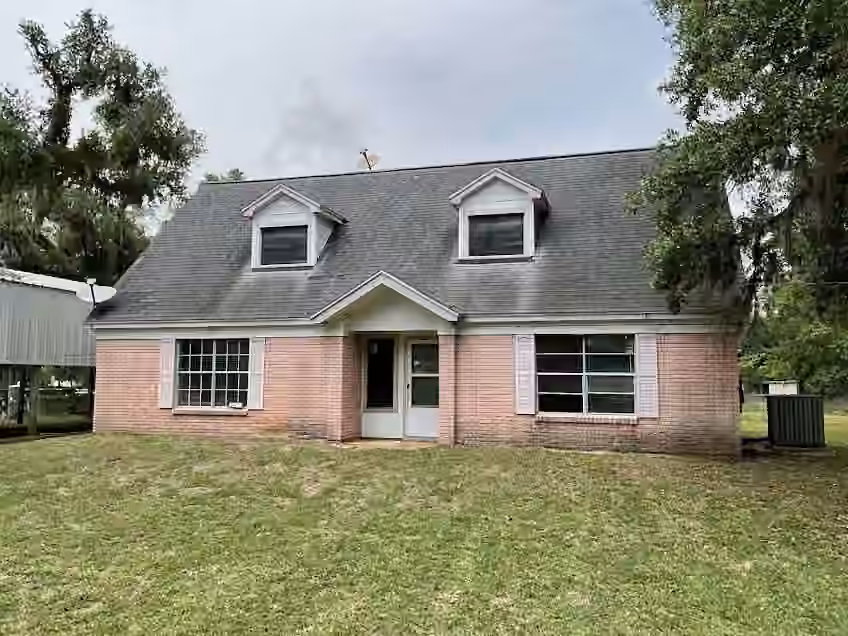 Photo 2 of 543 Bluebonnet Drive, Freeport, TX
