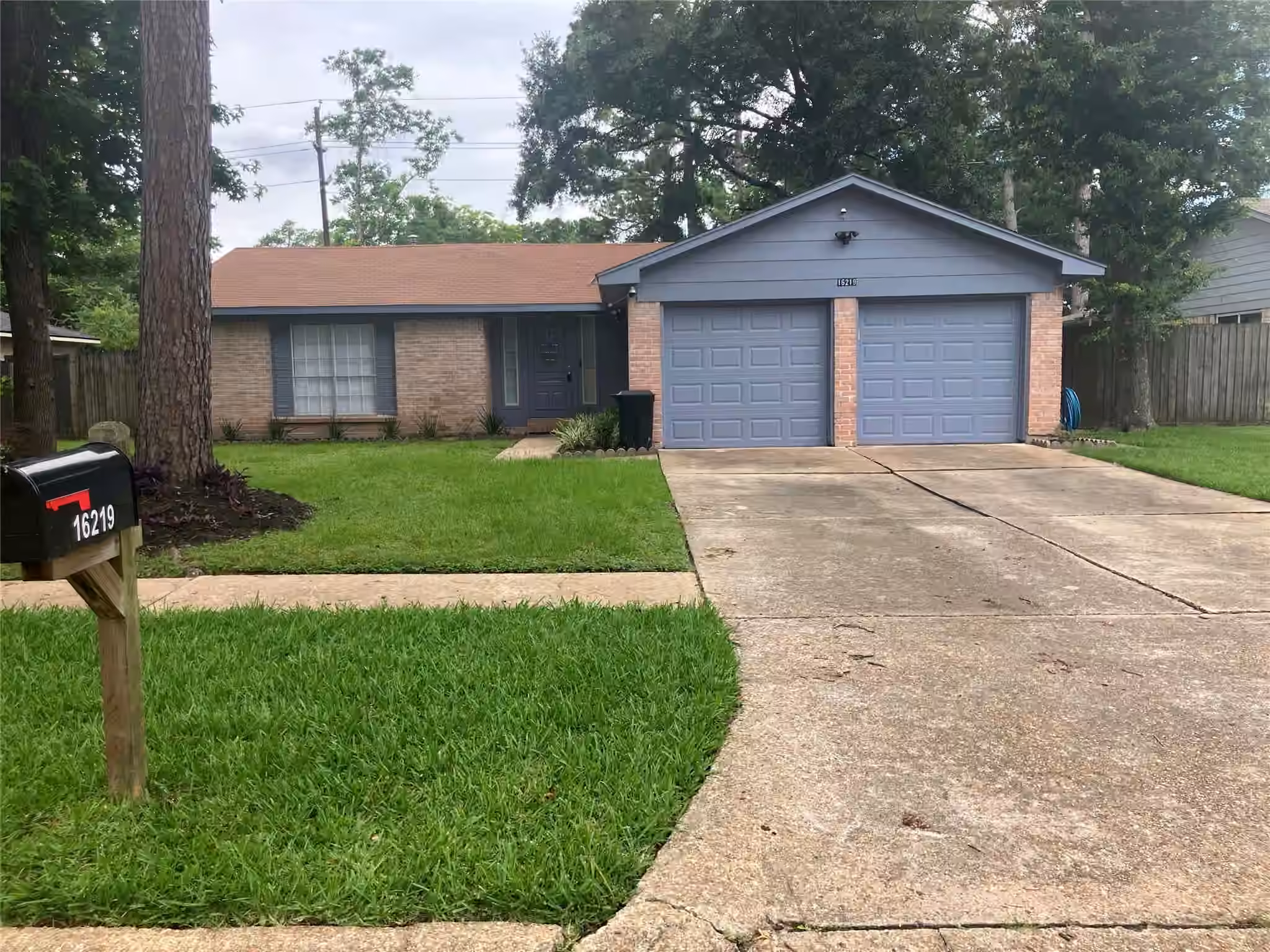 Photo 3 of 16219 Timber Valley Drive, Houston, TX