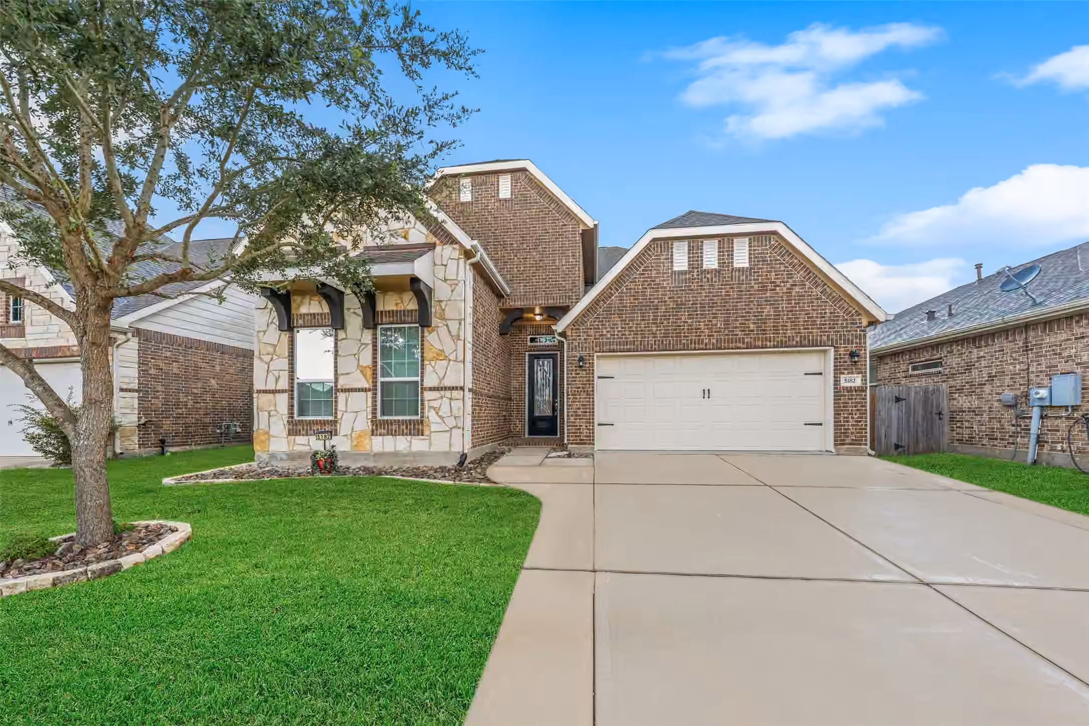 Photo of 5182 Echo Falls Drive, Alvin, TX