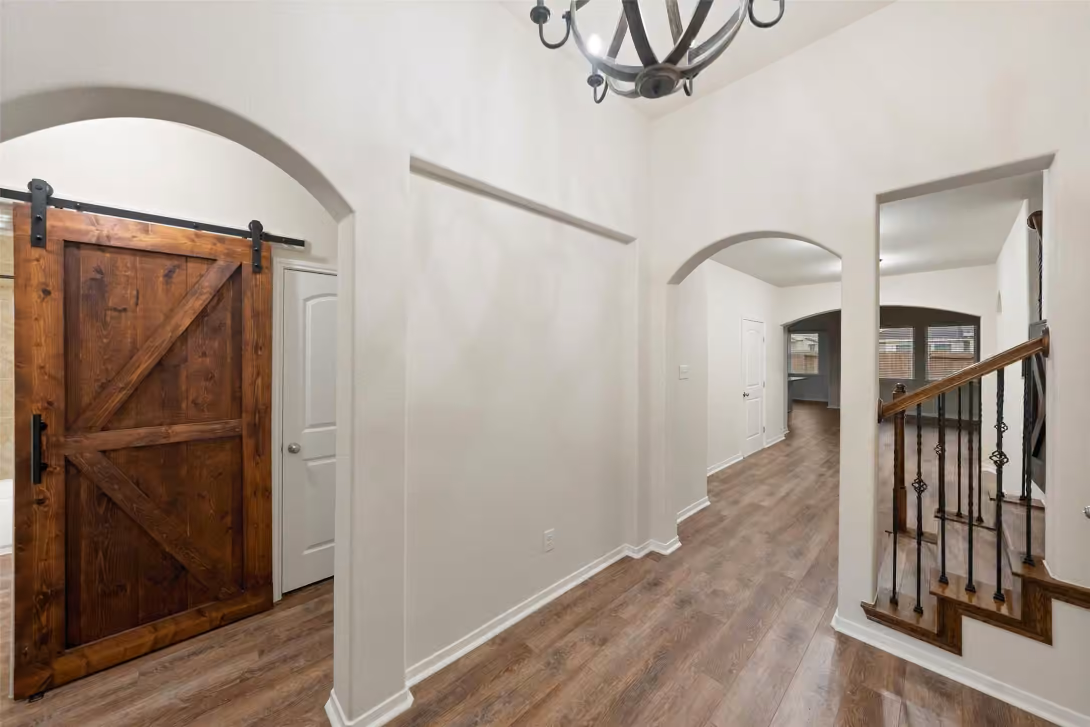 Photo 4 of 5182 Echo Falls Drive, Alvin, TX