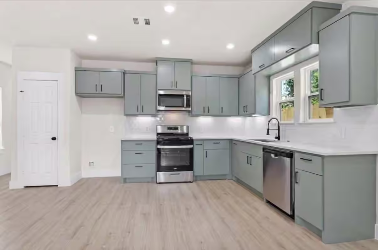 Photo 3 of 1101 Wooding Street, Houston, TX