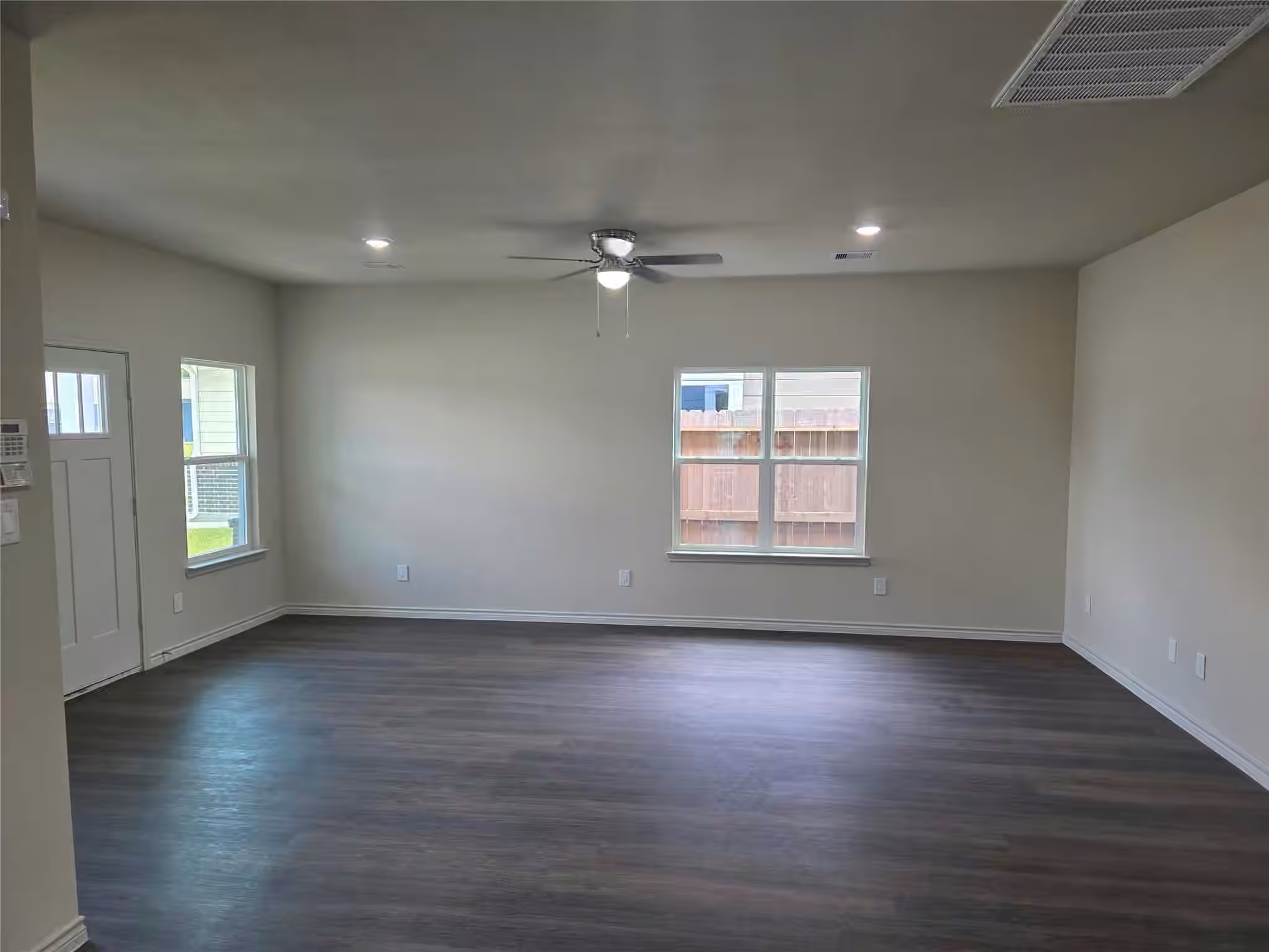 Photo 5 of 9904 Dipping Brook Street, Houston, TX