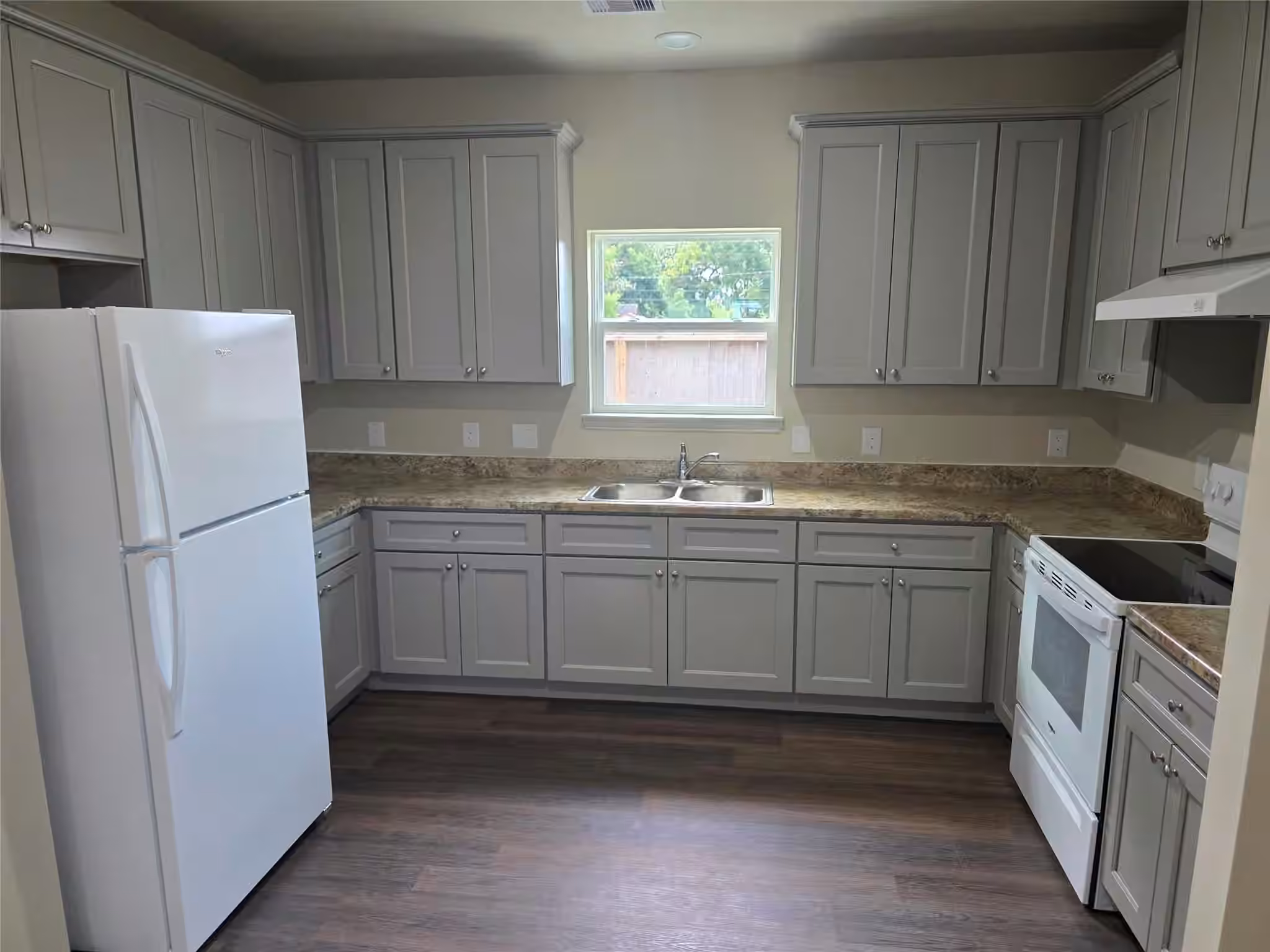 Photo 6 of 9904 Dipping Brook Street, Houston, TX
