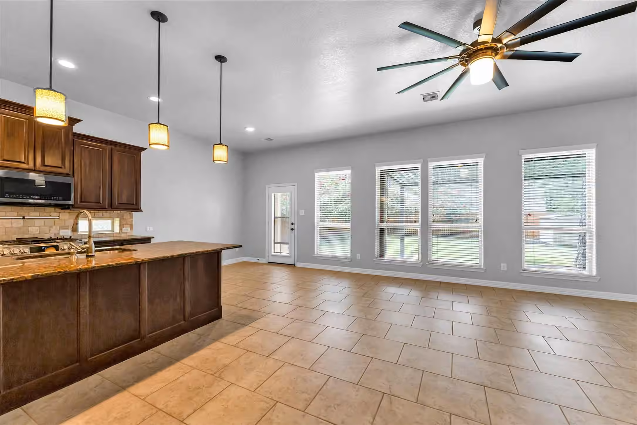 Photo 4 of 255 New Harmony Trail, Spring, TX