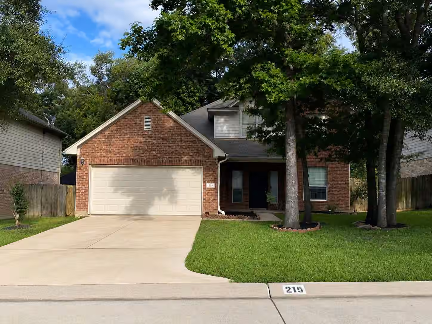 Photo of 215 Doncaster Street, Conroe, TX 77303