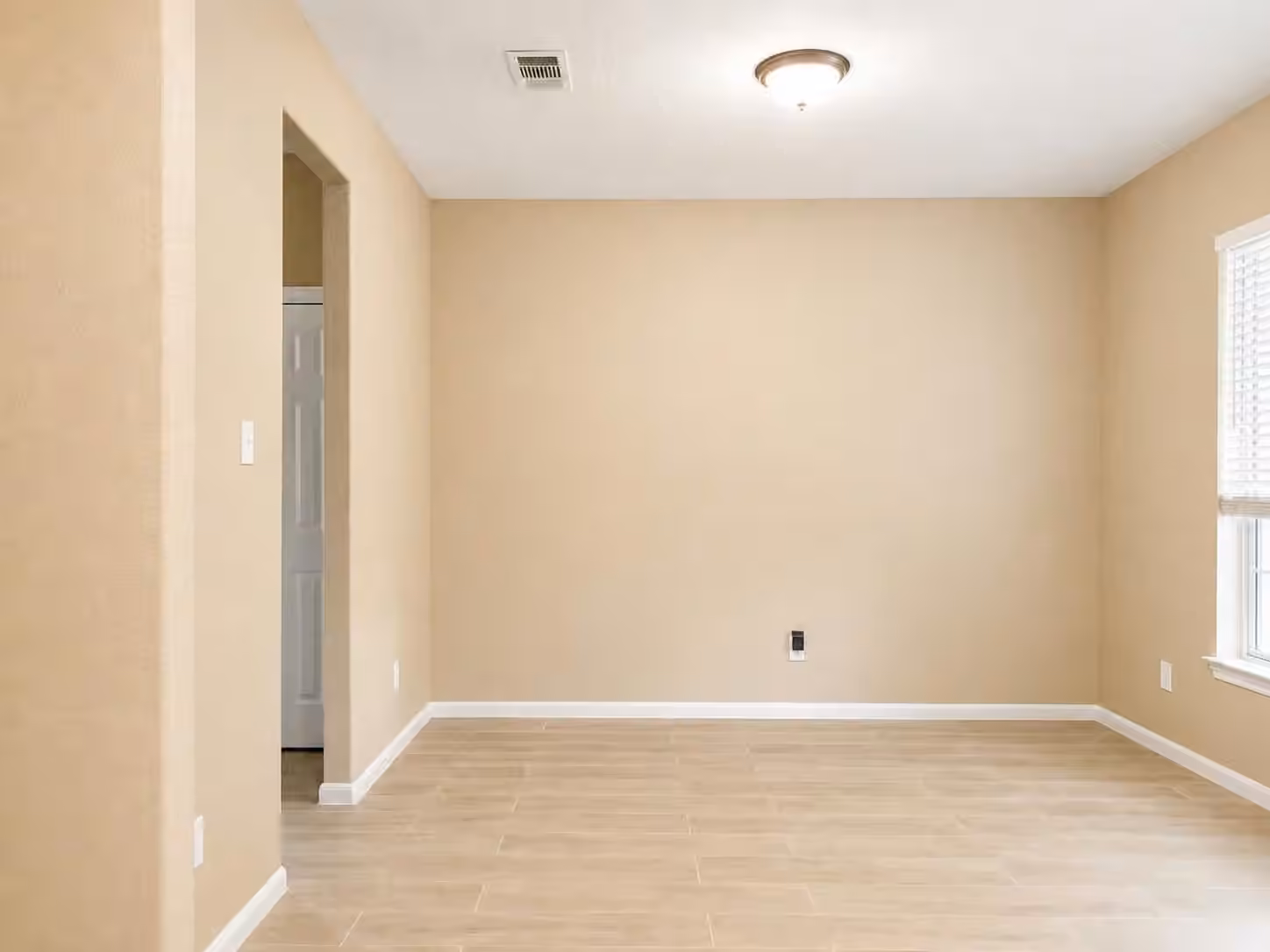 Photo 2 of 215 Doncaster Street, Conroe, TX