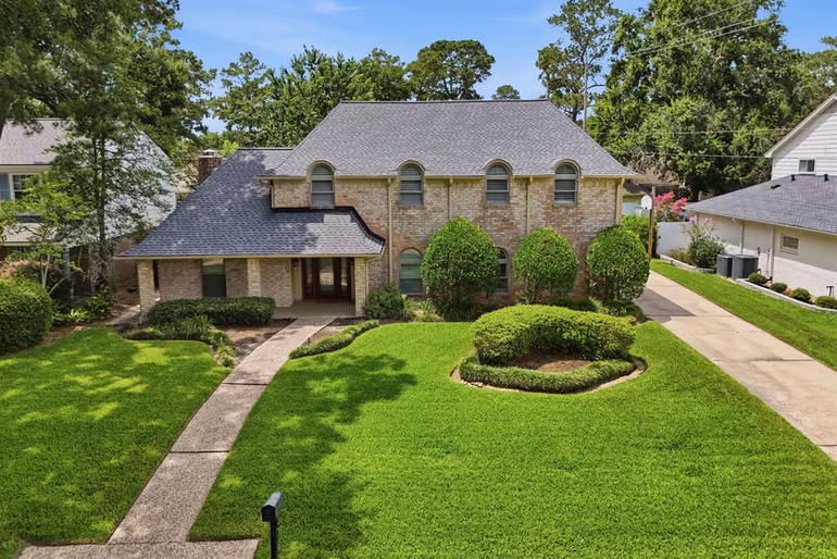 Photo 2 of 5306 Dana Leigh Drive, Houston, TX