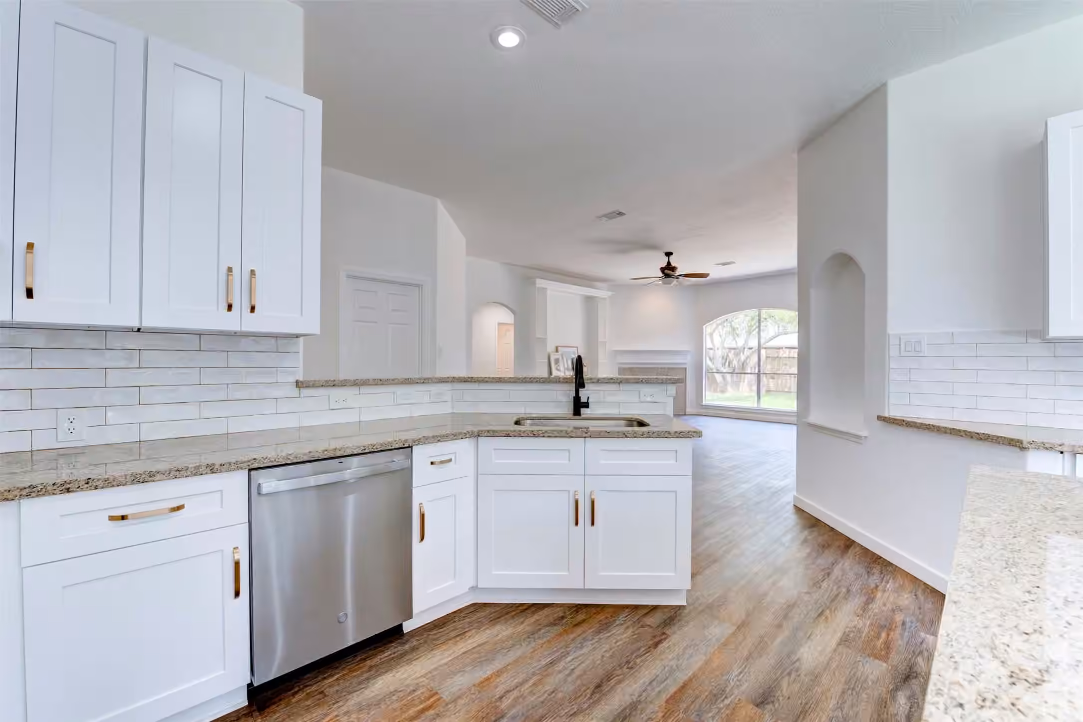 Photo 6 of 2402 Misty Falls Court, Richmond, TX