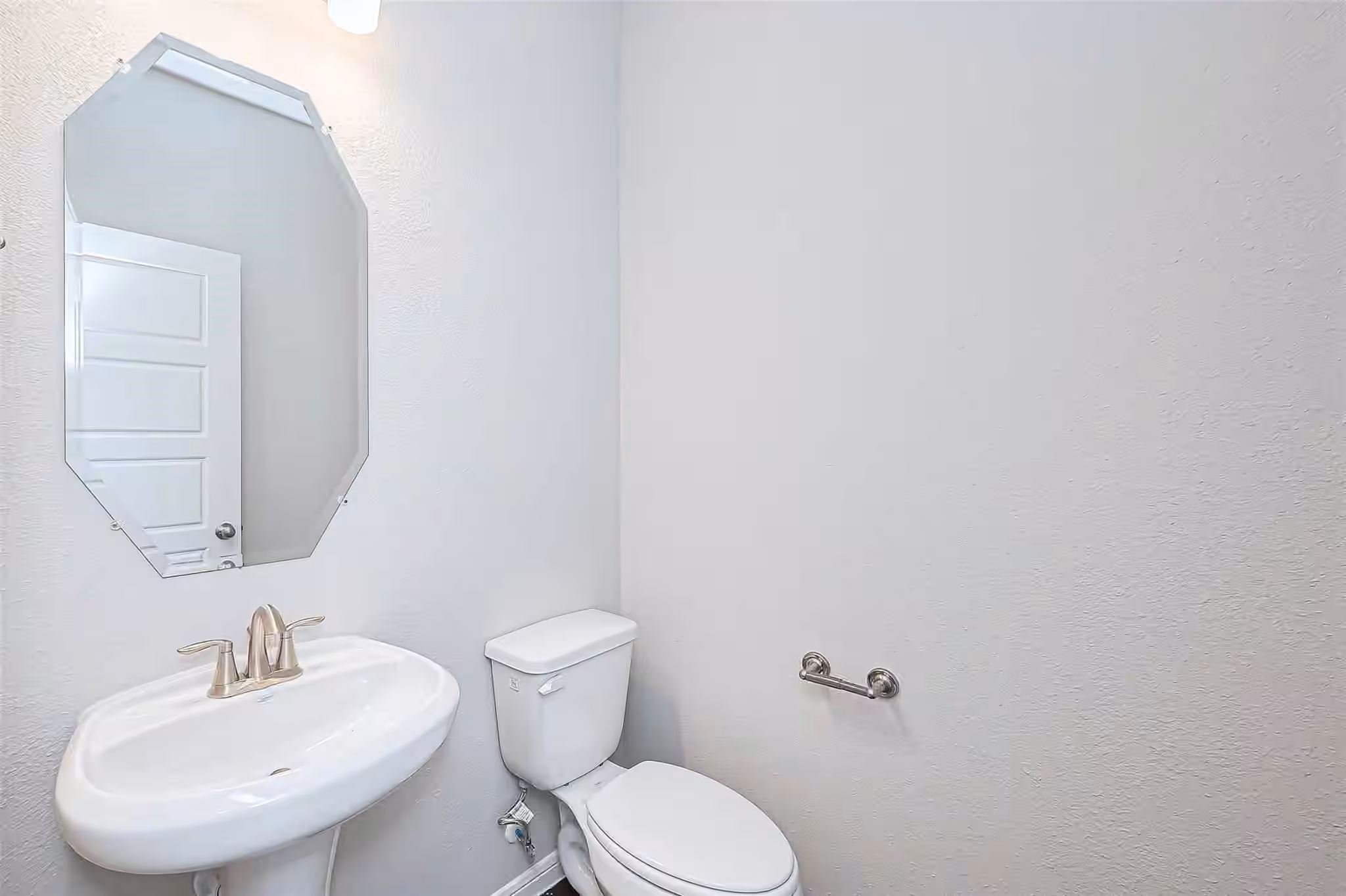 Photo 7 of 2111 Sanders Brook Drive, Baytown, TX